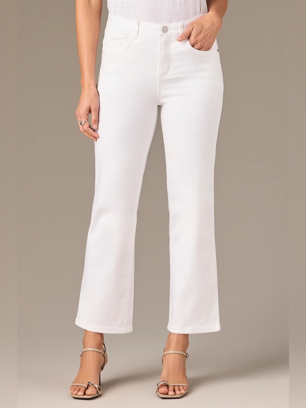 NWOT- Wit & Wisdom BENNETT HIGH RISE CROPPED HEM BARELY BOOT JEANS, white, 8P